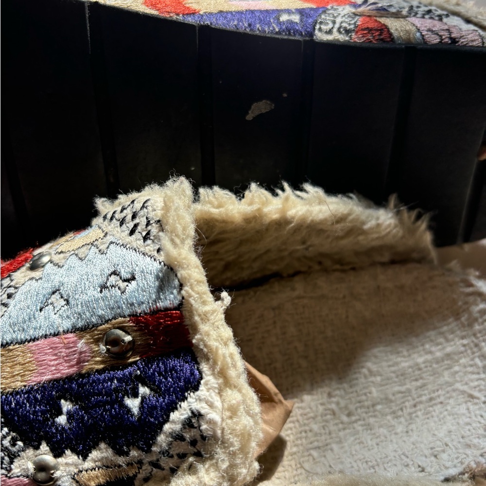 Colorful Free People Embroidered Slippers - Picture 4 of 8